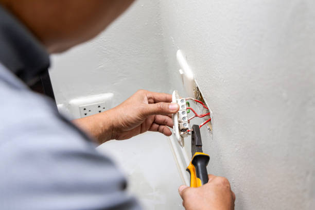 Best Affordable Emergency Electrician  in Miami Lakes, FL